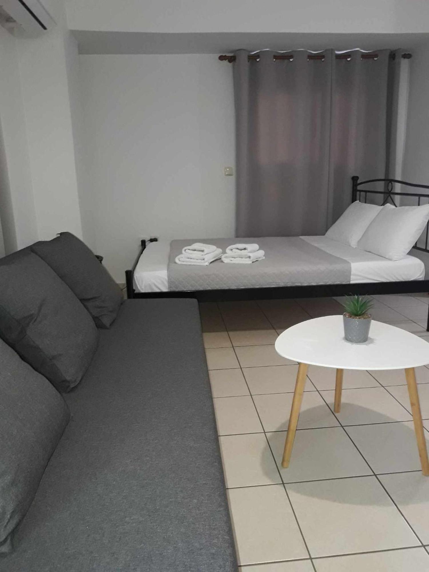 Simple, Calm And Center 2 Apartamento Calamata Exterior foto
