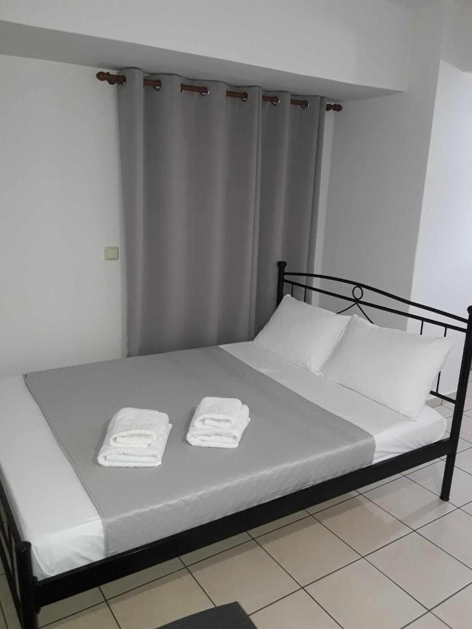 Simple, Calm And Center 2 Apartamento Calamata Exterior foto
